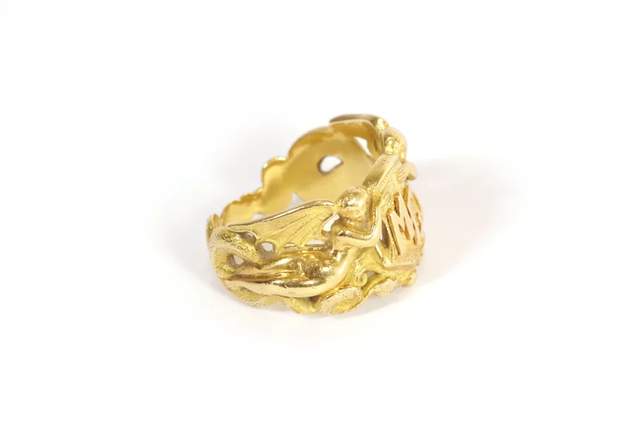 Art nouveau signet gold ring
