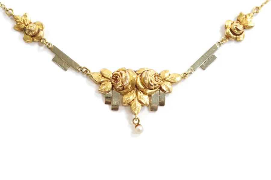 art deco roses necklace in gold