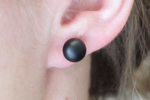 black single stud earring