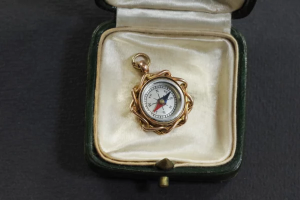 victorian gold compass pendant