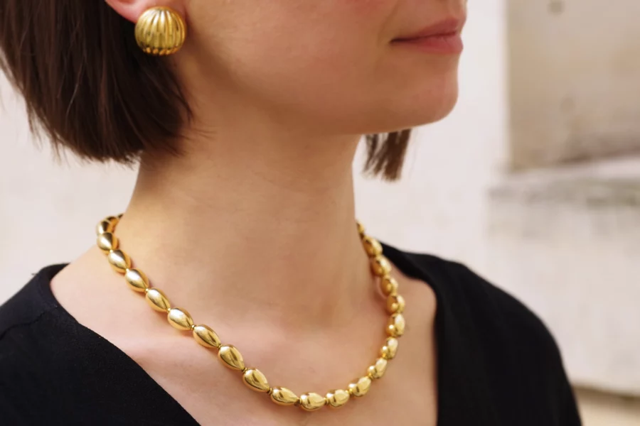Modern gold beads pearls necklace