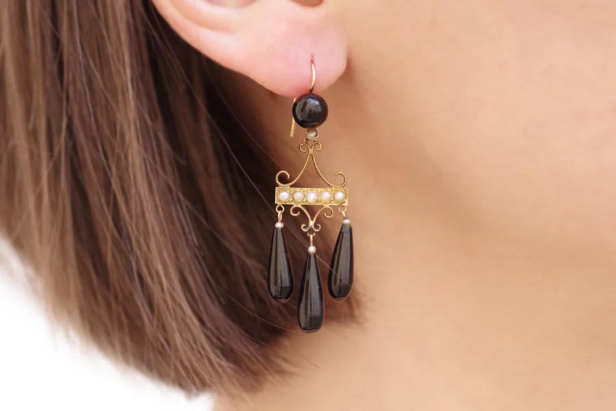 pearl onyx dangle earrings
