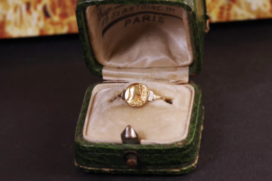 Sainte Thérèse Art Nouveau ring
