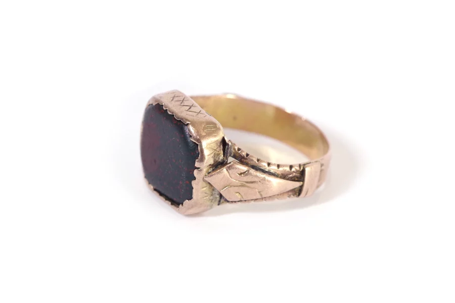 Bloodstone signet ring in gold