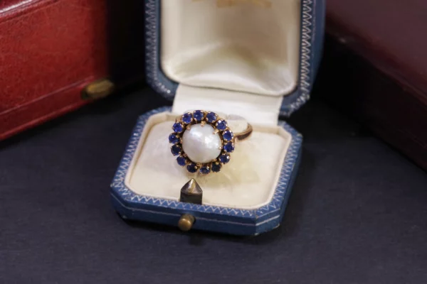 Retro pearl sapphire ring