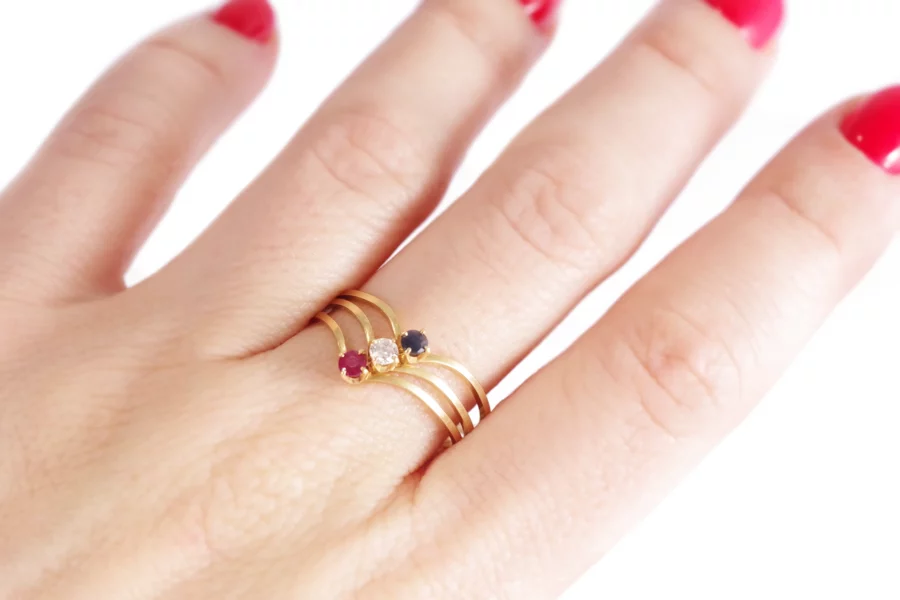 Patriotic stackable ring in gold