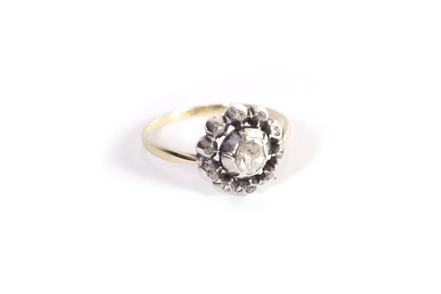 Wedding antique diamond ring