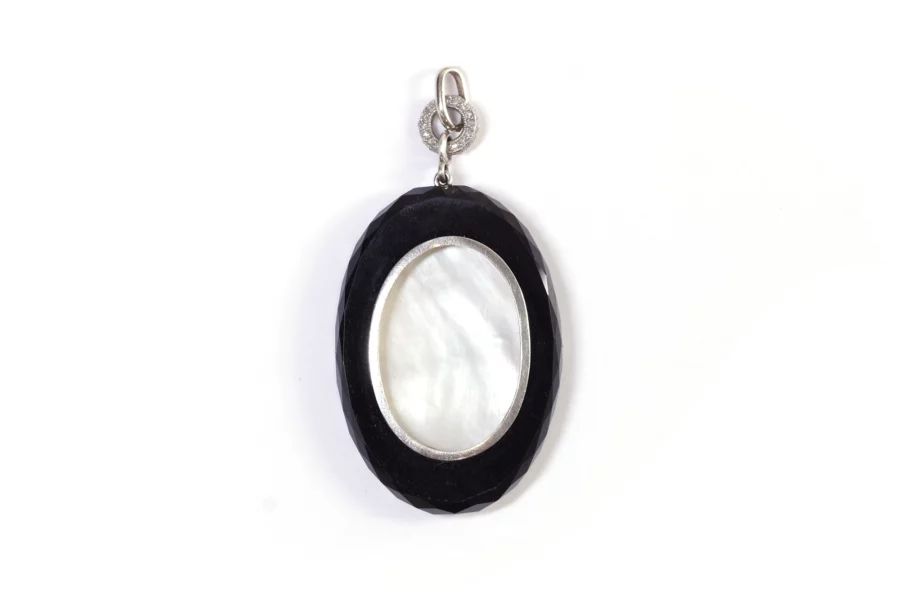 Antique art deco onyx pendant