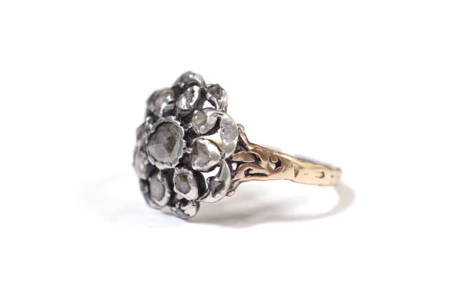 bague ancienne fleur diamants en argent et or