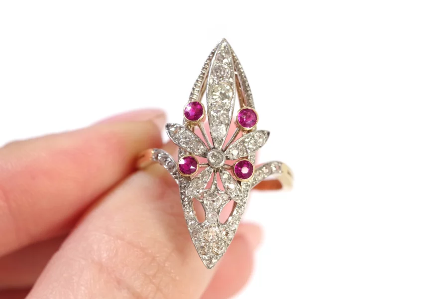 bague marquise belle epoque rubis diamants