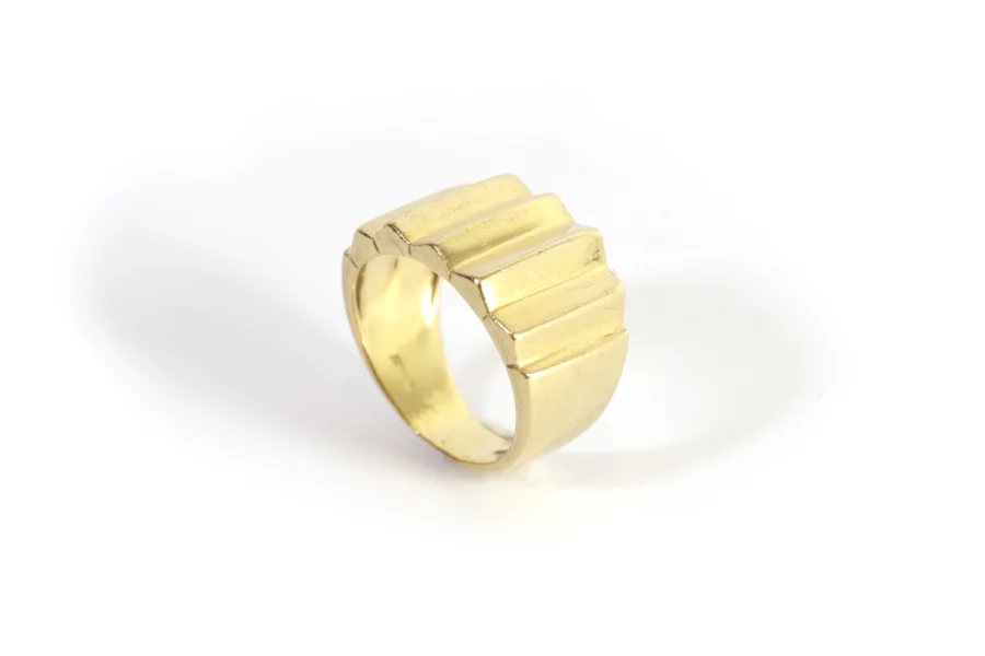 grosse bague godrons en or