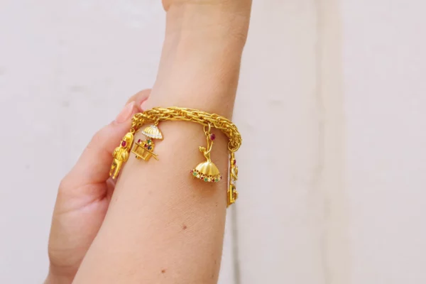 Charms gold bracelet