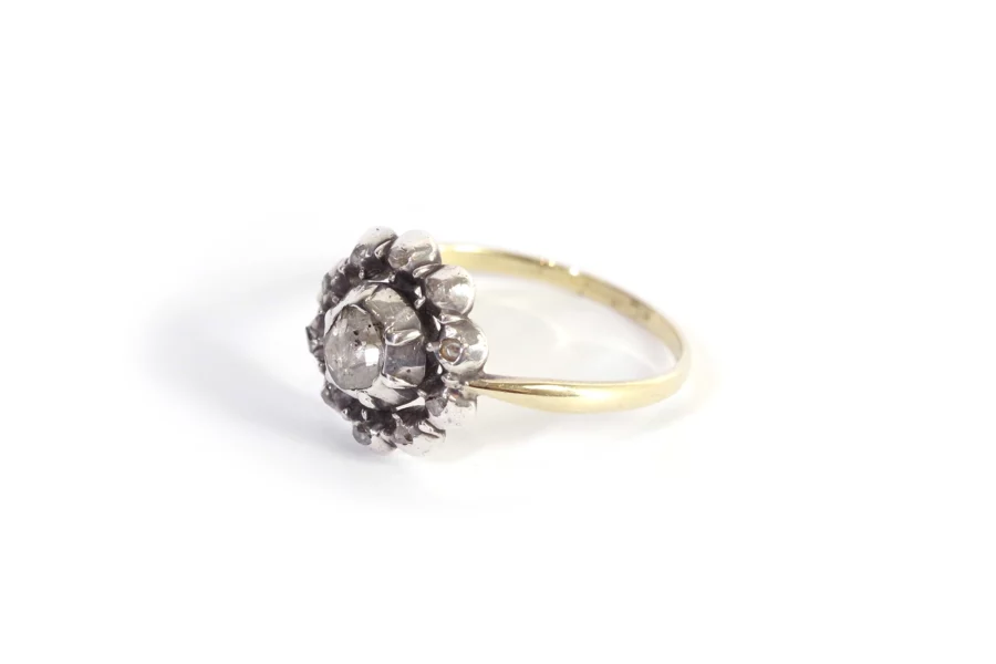 cluster diamond foiled ring