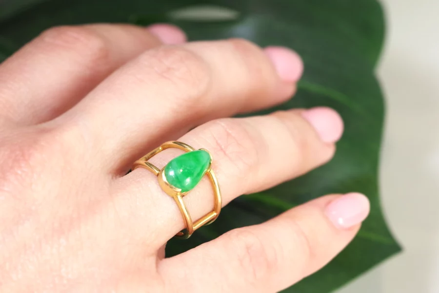 pre owned jade gold ring