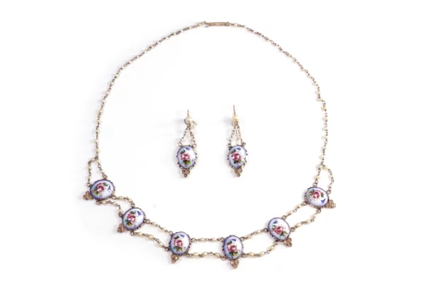 Dutch gold enamel half-set necklace and earrings