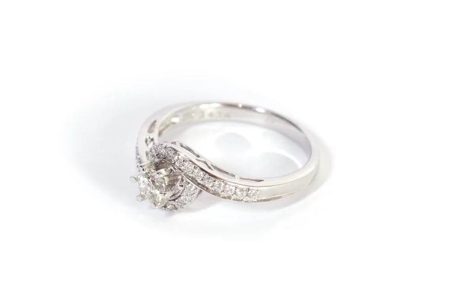 Vintage diamond wedding ring