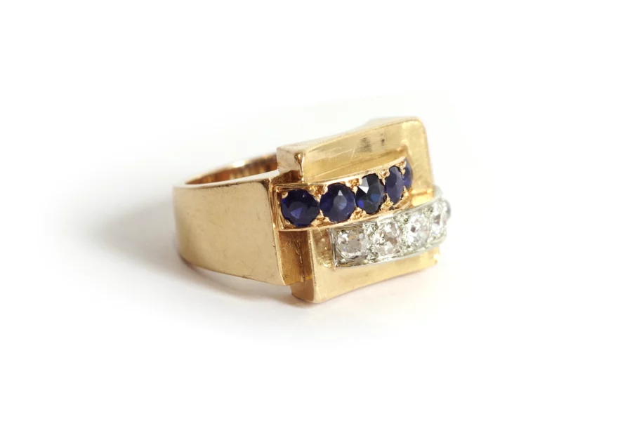 Diamond sapphire tank ring in gold