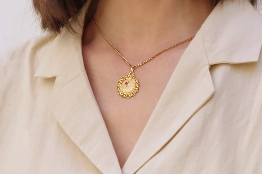 Etoile d'amour gold pendant