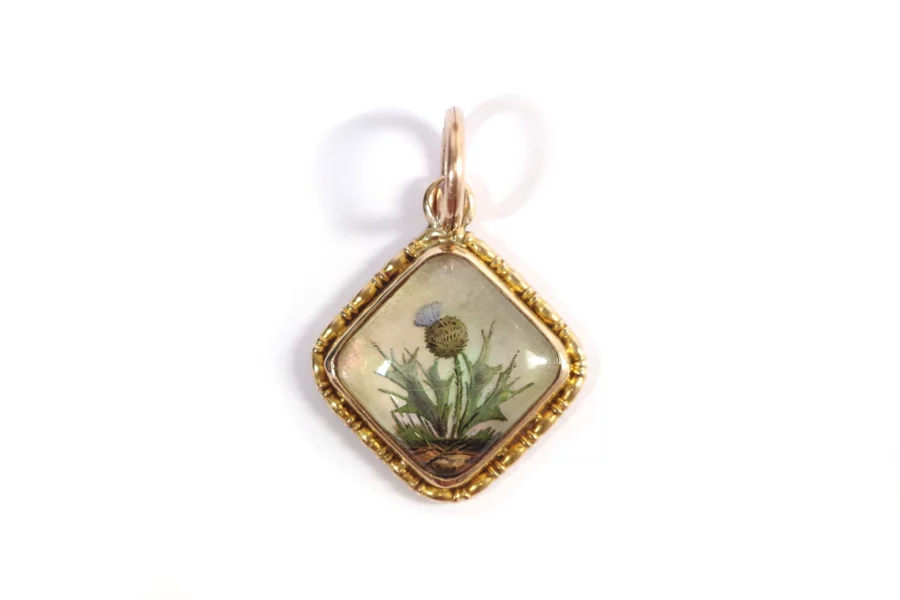 Antique thistle pendant in gold