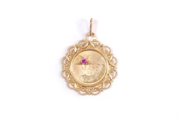 Vintage love pendant in gold