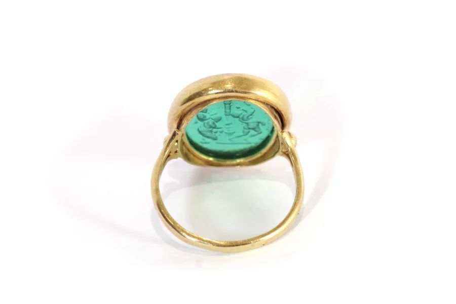 victorian intaglio ring in gold