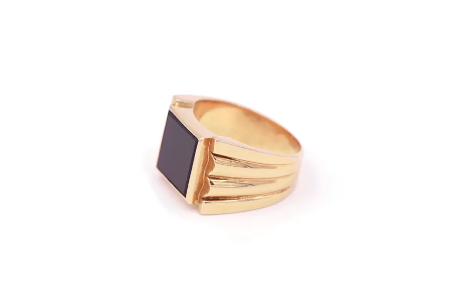 Tank signet ring onyx and gold