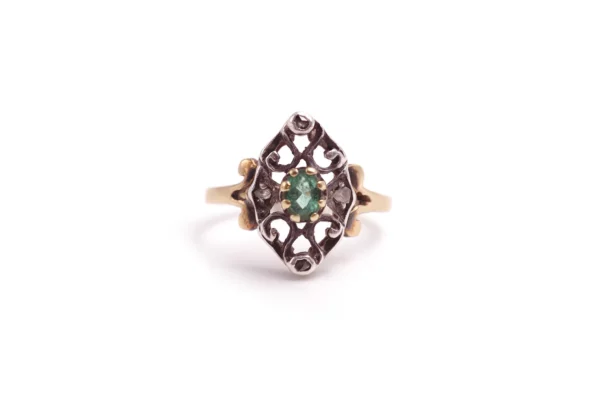 Emerald diamond ring in gold